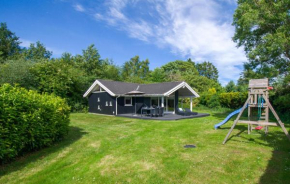 Lovely Home In Vejby With Kitchen, Vejby